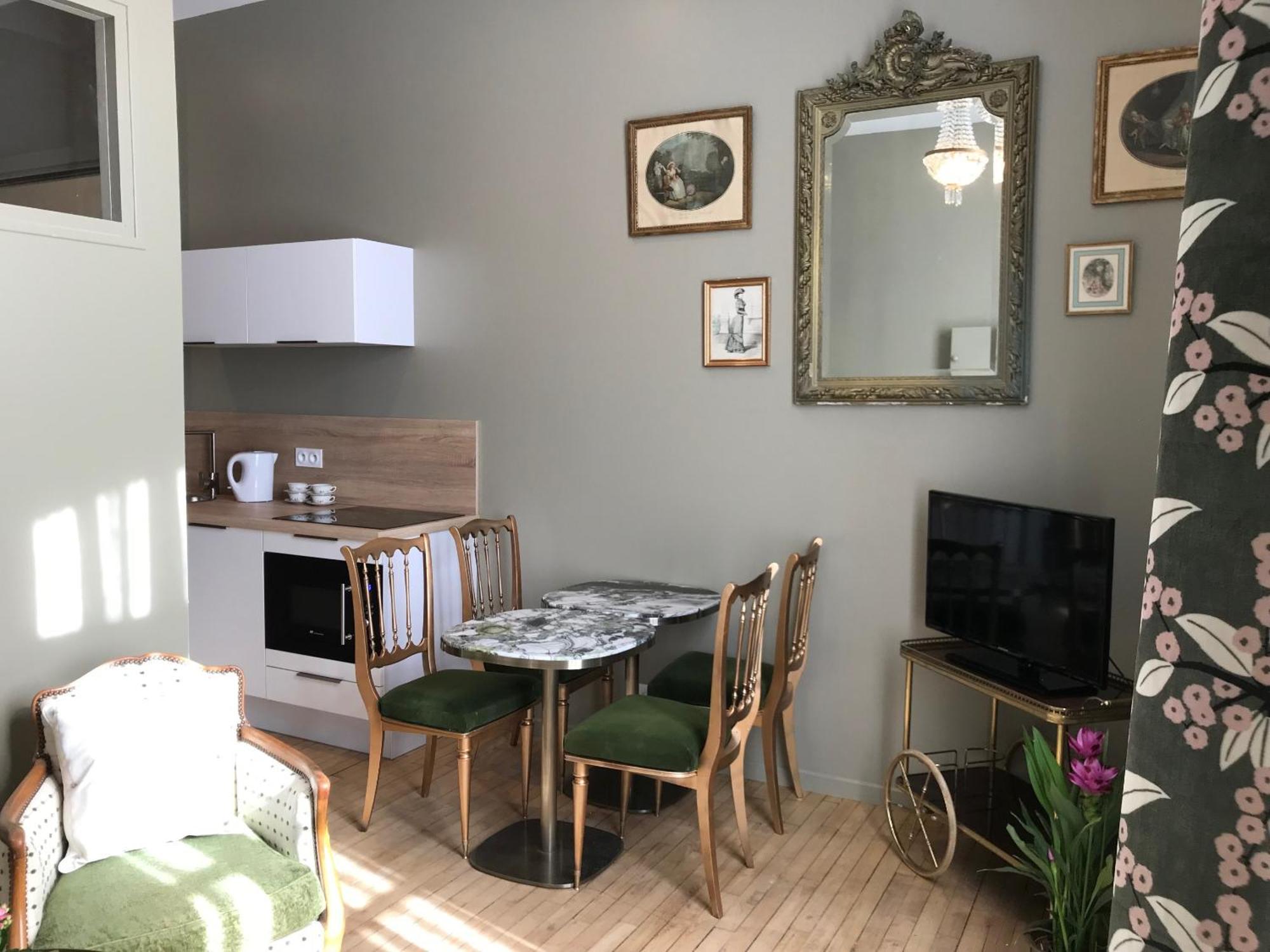 Perlépampille Apartment Dinan Ruang foto